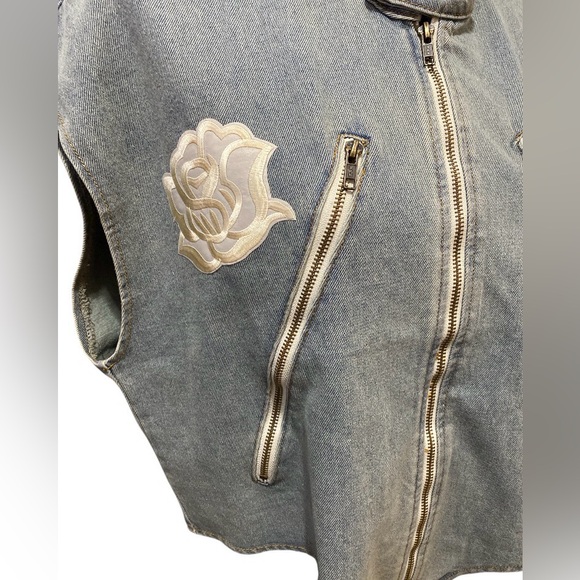 POL Graphic Jean Vest - Picture 2 of 5